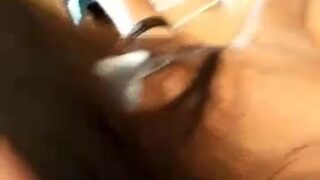 4 Videos amateur de sexo frente al espejo