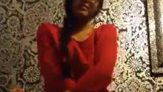 Antes de dormir le manda un videito