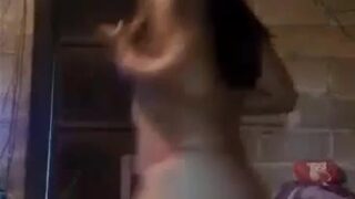 Como lo mueve esa muchachota