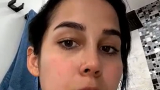 Directo de Vita Celestine tetona duchandose