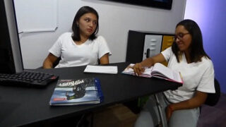 Dos colombianas lesbianas de 18 años