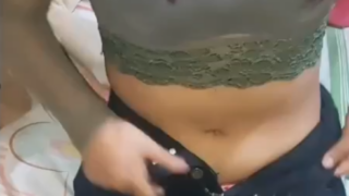 Ecuatoriana haciendo el delicioso con vaceada adentro