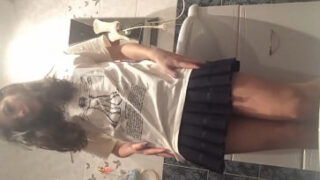 Lunes de colegialas sin ropa pajeandose