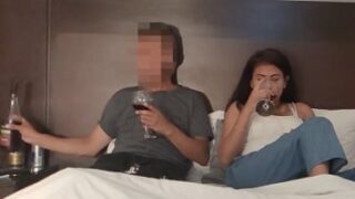 Nacho fierro convenciendo a una chibola en la calle para cachar