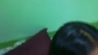 Según ella no sabe mamar