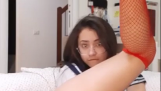 Sexcam de teen con uniforme de colegiala