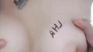 Argentina de 19 años enseñando sus tetitas