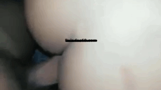 Chibolita tiktoker cachando en el baño