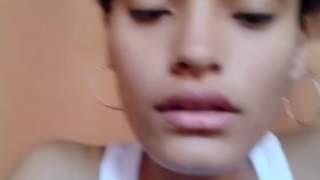 Live de morrita tetona de piel canela