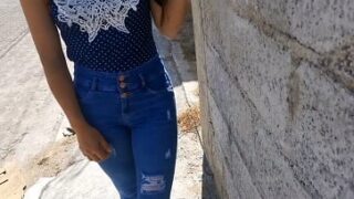 Mexicana delgada haciendo el delicioso