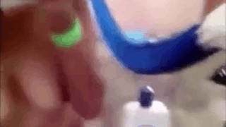 Mi prima cogiendo en su cuarto en varias poses