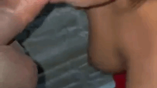 Morrita putipobre nalgona cogiendo y mamando