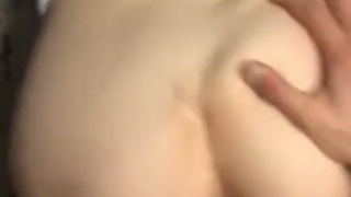 Nalgona de perrito haciendo anal