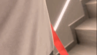 Primera vez de una colegiala en una suite