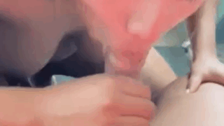 Tetazas de una universitaria cogiendo en las escaleras