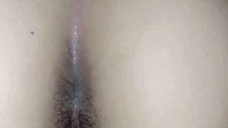 Una morrita que le encanta tragar leche