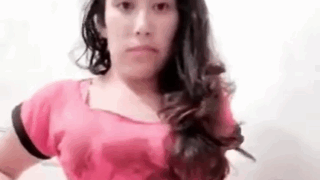 Andrea una jovencita peladita para el almuerzo