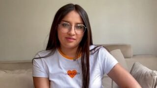 Argentina en lencería haciendo anal