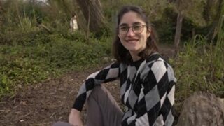 Cachando con una nerd en medio del bosque