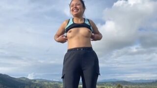 Cachando en el campo con mi chola culona