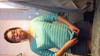 Califica del 1 al 10 a mi prima desnuda