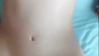 Dandole duro a jovencita seria