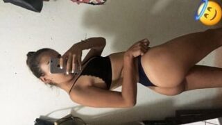 Las tanguitas de mi hermana tetona