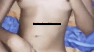 Morrita de escuela gimiendo rico