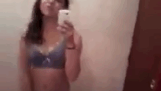 Nena caliente se toca para mi
