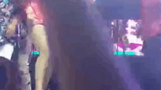 Peruana desnuda en concierto de cumbia