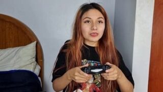 Putita jugando fornite y cachando a la vez