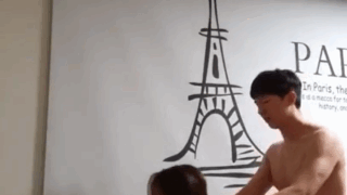 Una chinita y un mecha corta