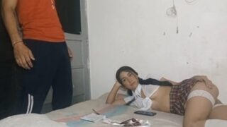 Cogiendo con su hijastra cachera