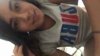 Directo xxx de jovencita dedeandose