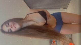 Influencer culona de 19 años