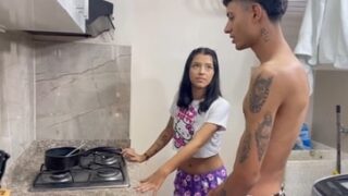 Mocosa con ganas de verga