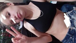 Pack casero de colegiala tetuda