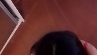 Rapidín con chibola frente al espejo
