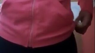 Salvadoreña caliente te manda un video