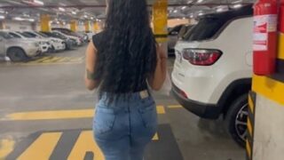 Servicio a1 de una chama culona