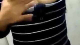 Una cacherita en el baño pt2
